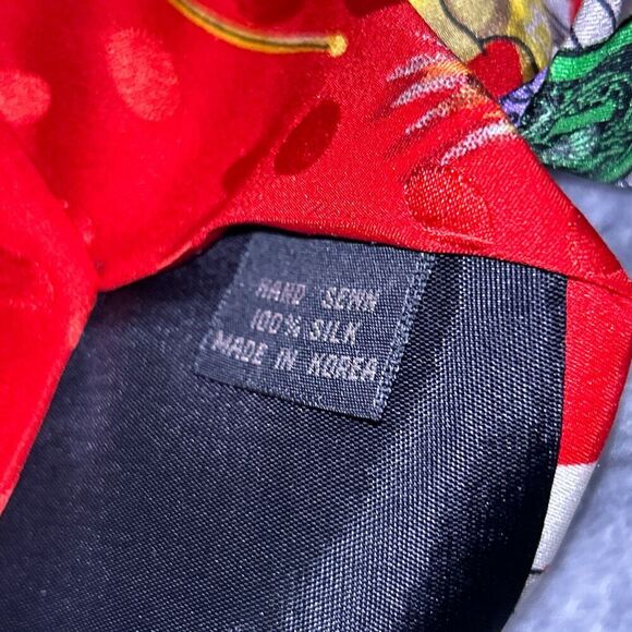 Vintage 1992 Nicole Miller Silk Tie Red Wall Street Theme - Picture 4 of 5